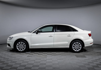Подержанный автомобиль Audi A3 Sedan 2014 года (8 фото)