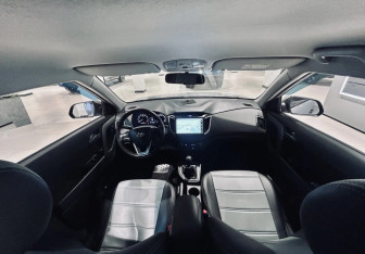 Подержанный автомобиль Hyundai Creta 2017 года (15 фото)