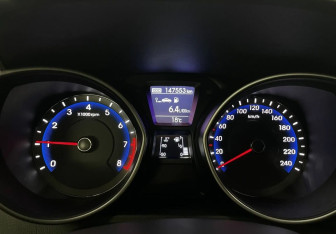 Подержанный автомобиль Hyundai i30 Hatchback 2012 года (15 фото)