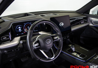 Подержанный автомобиль GAC GS8 2023 года (12 фото)