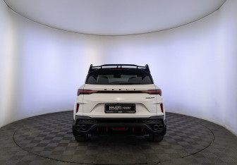 Подержанный автомобиль Geely Coolray 2024 года (6 фото)