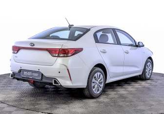 Подержанный автомобиль Kia Rio Sedan 2021 года (5 фото)