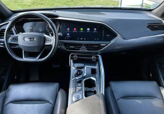Подержанный автомобиль Geely Tugella 2022 года (12 фото)