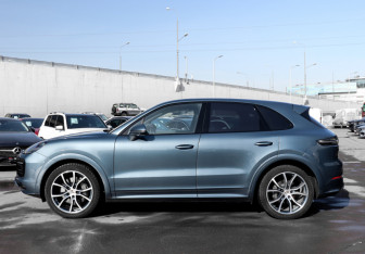 Подержанный автомобиль Porsche Cayenne 2019 года (8 фото)