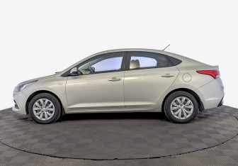 Подержанный автомобиль Hyundai Solaris Sedan 2018 года (8 фото)