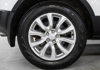 Подержанный автомобиль Land Rover Range Rover Evoque 2017 года (23 фото)