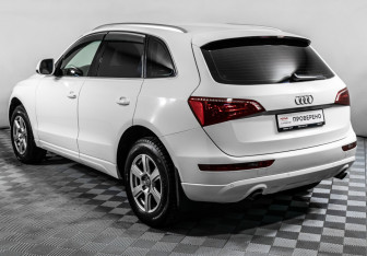 Подержанный автомобиль Audi Q5 2011 года (7 фото)