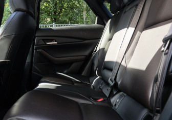 Подержанный автомобиль Mazda CX-30 2021 года (9 фото)