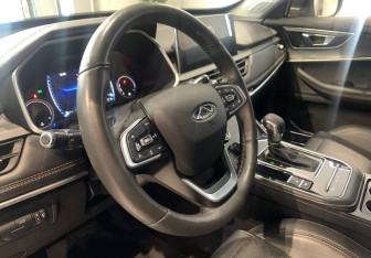 Подержанный автомобиль Chery Tiggo 8 Pro 2021 года (14 фото)