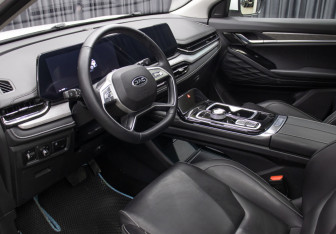 Подержанный автомобиль JAC JS6 2023 года (16 фото)