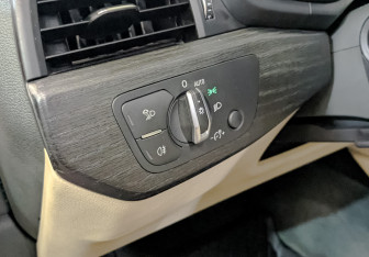 Подержанный автомобиль Audi A4 Sedan 2019 года (26 фото)