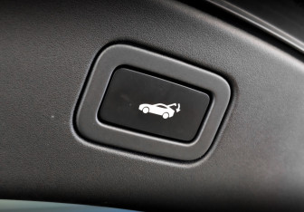 Подержанный автомобиль Jaguar F-Type Coupe 2020 года (24 фото)