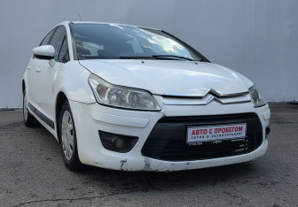 Подержанный автомобиль Citroen C4 Hatchback 2010 года (3 фото)