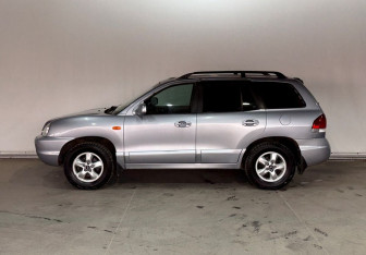 Подержанный автомобиль Hyundai Santa Fe 2008 года (8 фото)