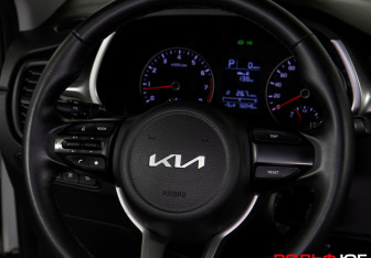 Подержанный автомобиль Kia Rio Hatchback 2022 года (11 фото)