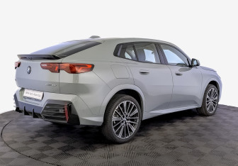 Новый BMW X2 2025 (2 фото)