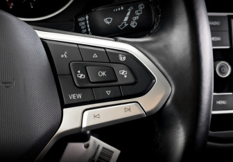 Подержанный автомобиль Volkswagen Tiguan 2021 года (28 фото)