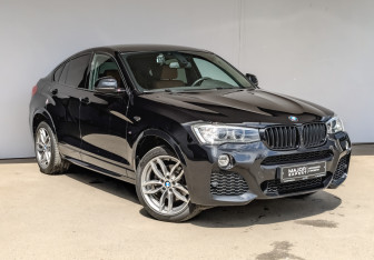 Подержанный автомобиль BMW X4 2017 года (3 фото)