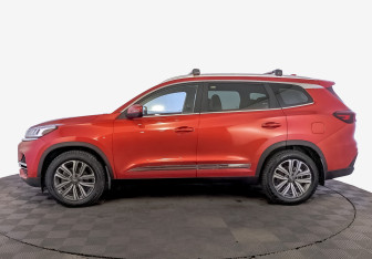 Подержанный автомобиль Chery Tiggo 8 2021 года (8 фото)