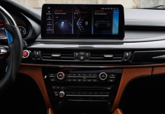 Подержанный автомобиль BMW X5 M 2015 года (13 фото)