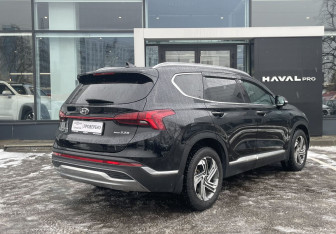 Подержанный автомобиль Hyundai Santa Fe 2021 года (5 фото)
