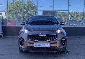 Подержанный автомобиль Kia Sportage 2017 года (2 фото)