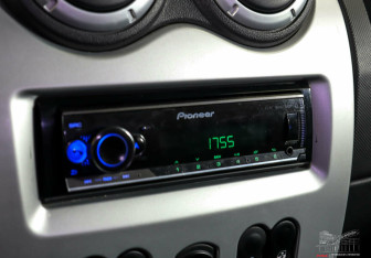 Подержанный автомобиль Renault Logan Sedan 2013 года (8 фото)