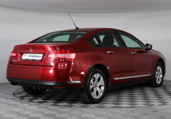Подержанный автомобиль Citroen C5 Sedan 2010 года (5 фото)