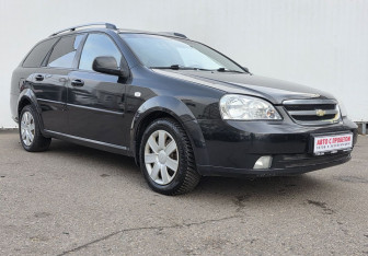 Подержанный автомобиль Chevrolet Lacetti Wagon 2012 года (3 фото)