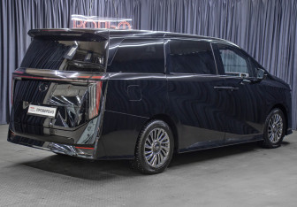 Подержанный автомобиль GAC M8 2023 года (5 фото)