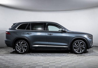 Подержанный автомобиль Geely Monjaro 2023 года (4 фото)