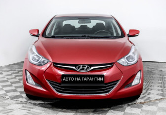 Подержанный автомобиль Hyundai Elantra Sedan 2014 года (2 фото)