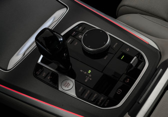 Подержанный автомобиль BMW X5 2022 года (20 фото)