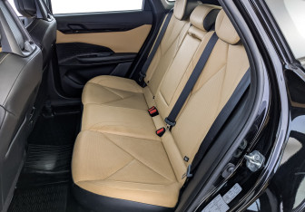 Подержанный автомобиль Changan UNI-V 2022 года (18 фото)