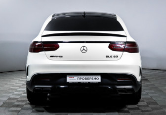 Подержанный автомобиль Mercedes-Benz GLE AMG 2015 года (6 фото)
