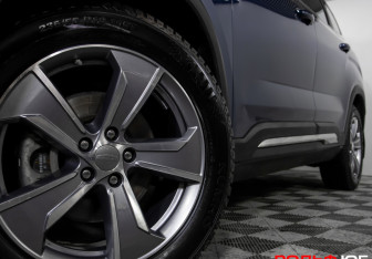 Подержанный автомобиль Geely Okavango 2024 года (24 фото)