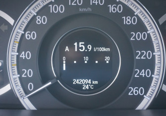 Подержанный автомобиль Honda Accord Sedan 2013 года (16 фото)