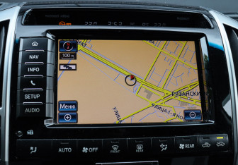 Подержанный автомобиль Toyota Land Cruiser Suv 2012 года (19 фото)