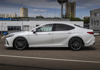 Подержанный автомобиль Toyota Camry Sedan 2024 года (8 фото)