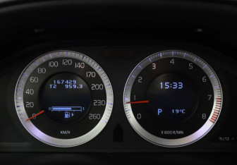 Подержанный автомобиль Volvo XC60 2010 года (11 фото)