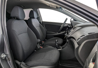 Подержанный автомобиль Hyundai Solaris Sedan 2016 года (22 фото)