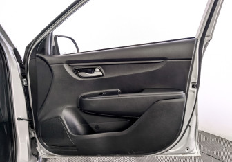 Подержанный автомобиль Kia Rio Hatchback 2021 года (24 фото)