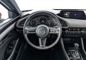 Подержанный автомобиль Mazda 3 Hatchback 2019 года (22 фото)