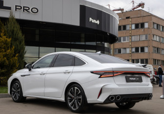 Подержанный автомобиль Chery Arrizo 8 2023 года (5 фото)