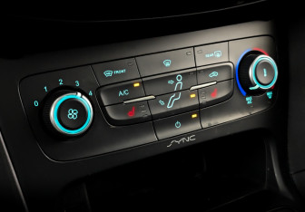 Подержанный автомобиль Ford Focus Hatchback 2018 года (25 фото)