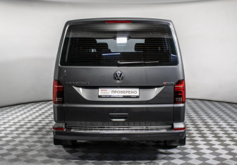 Подержанный автомобиль Volkswagen Caravelle 2021 года (6 фото)