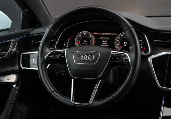 Подержанный автомобиль Audi A7 2020 года (17 фото)
