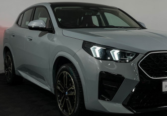 Подержанный автомобиль BMW X2 2024 года (25 фото)