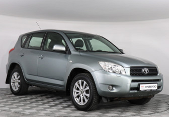 Подержанный автомобиль Toyota RAV4 2006 года (2 фото)