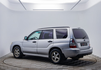 Подержанный автомобиль Subaru Forester Suv 2006 года (7 фото)